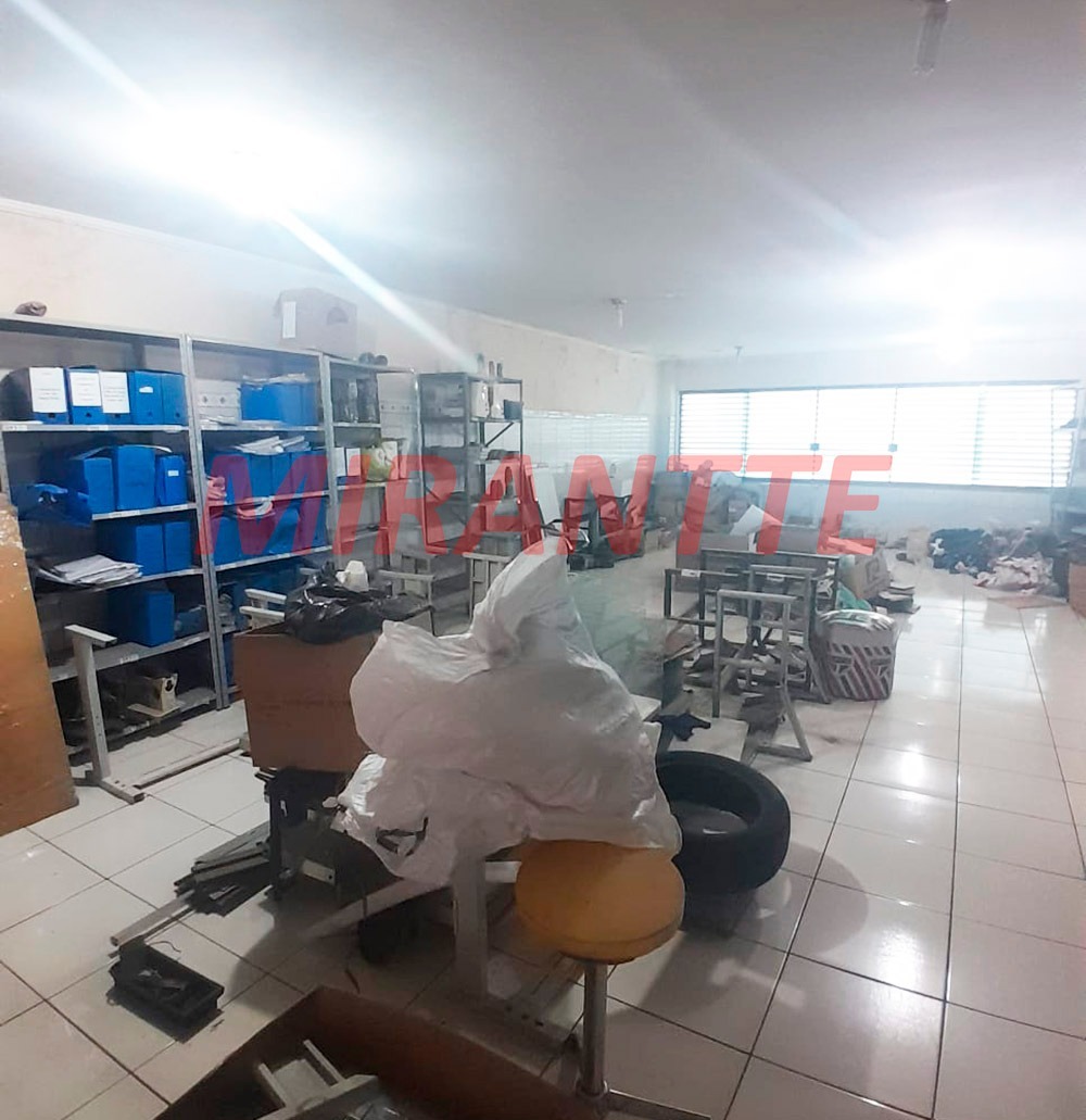 Comercial de 1520m² em Vila Mazzei