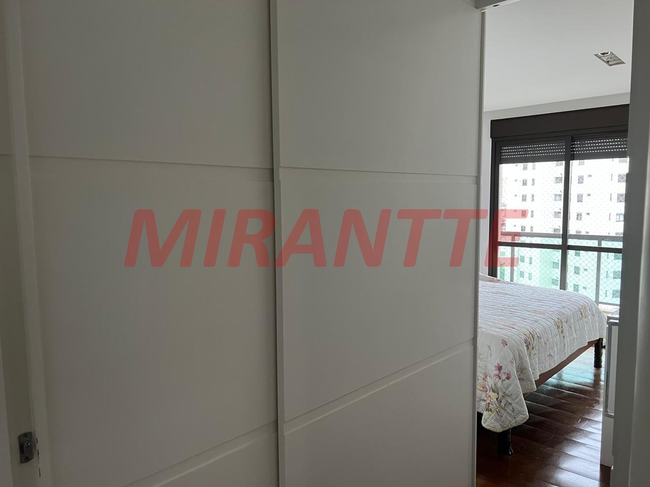 Apartamento de 220m² com 3 quartos em Santana