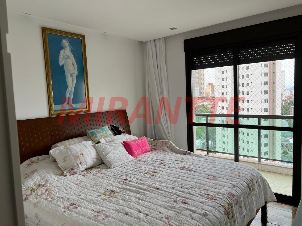 Apartamento de 220m² com 3 quartos em Santana