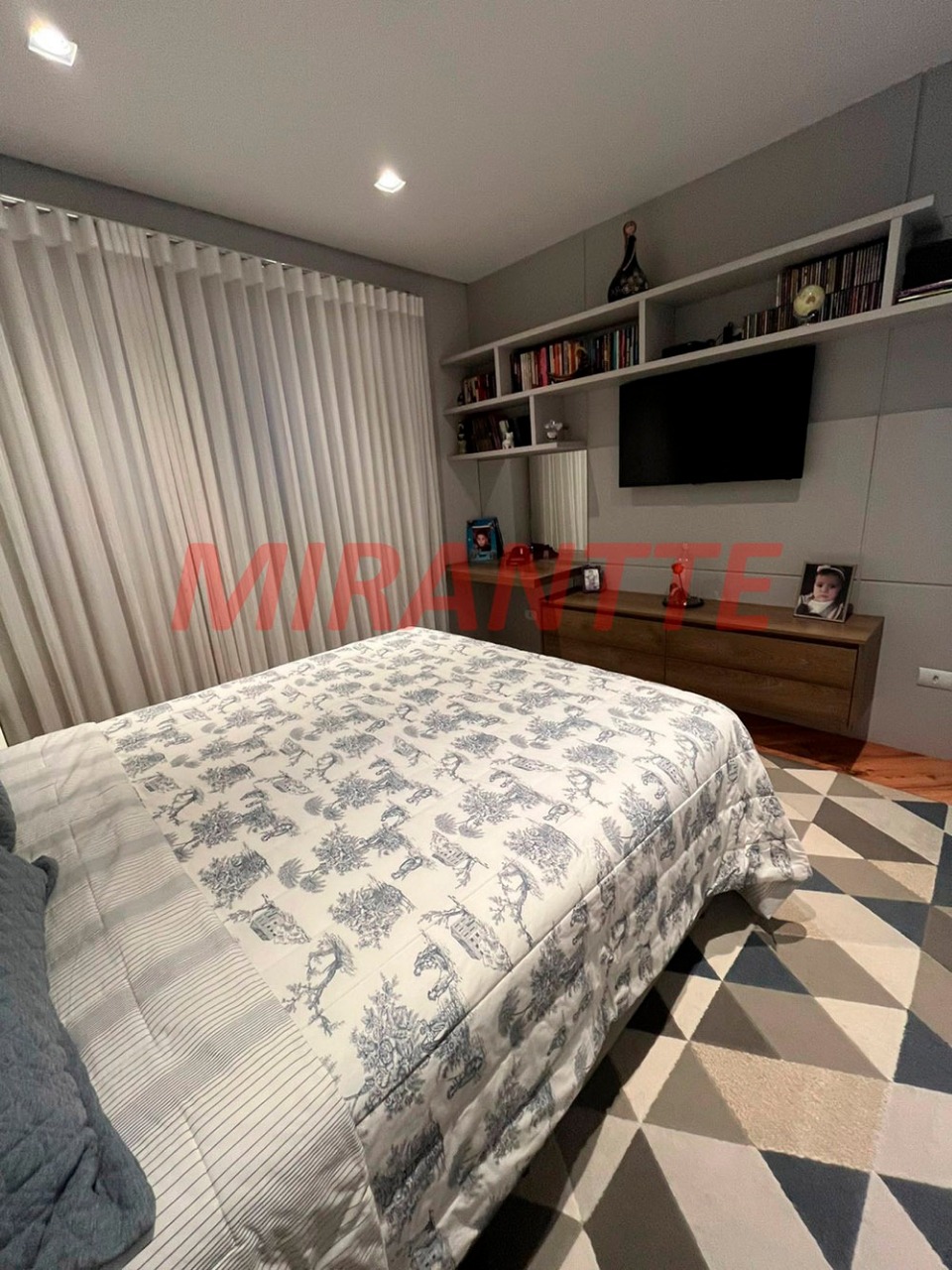 Sobrado de 147m² com 3 quartos em Vila Nova Mazzei