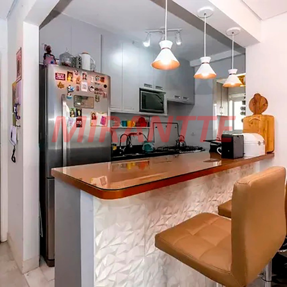 Apartamento de 58m² com 2 quartos em Vila Galvão