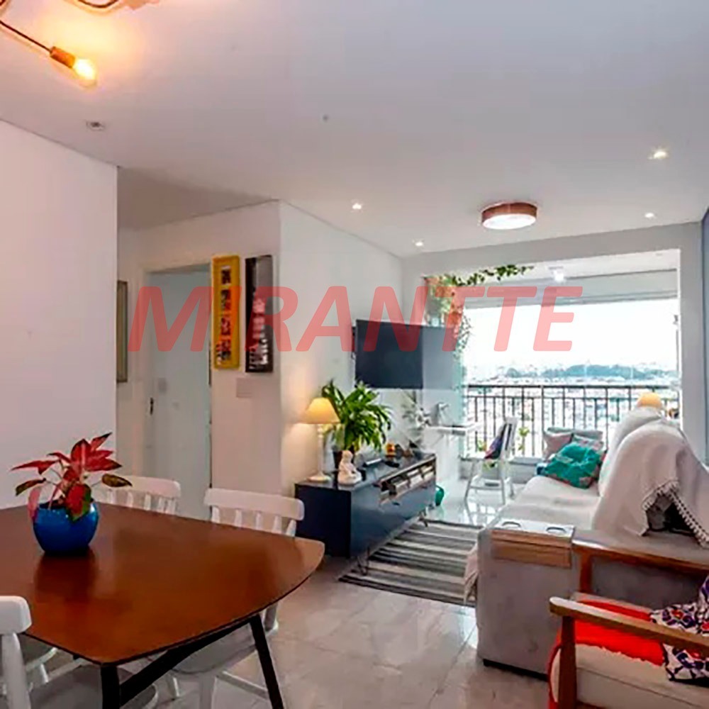Apartamento de 58m² com 2 quartos em Vila Galvão