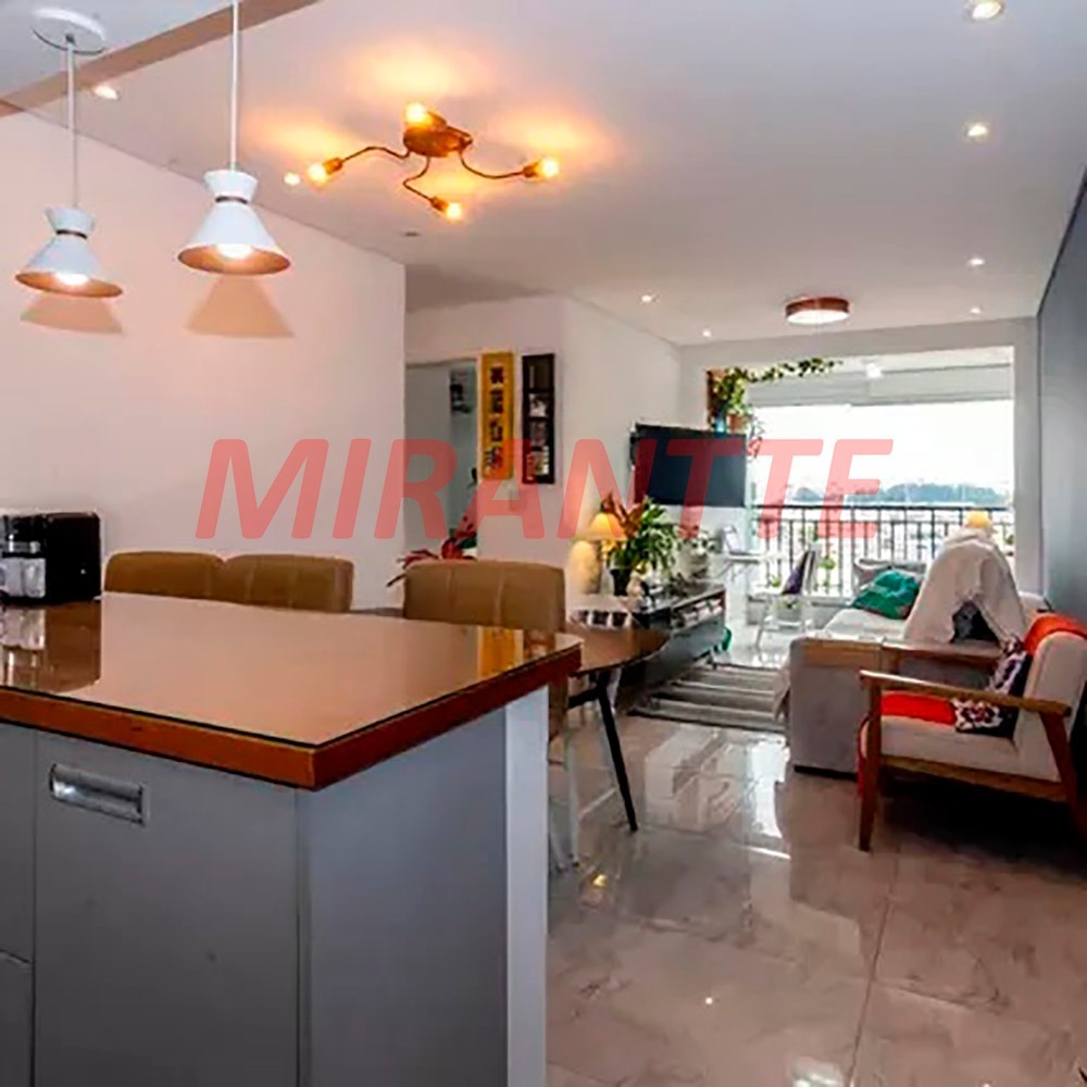 Apartamento de 58m² com 2 quartos em Vila Galvão