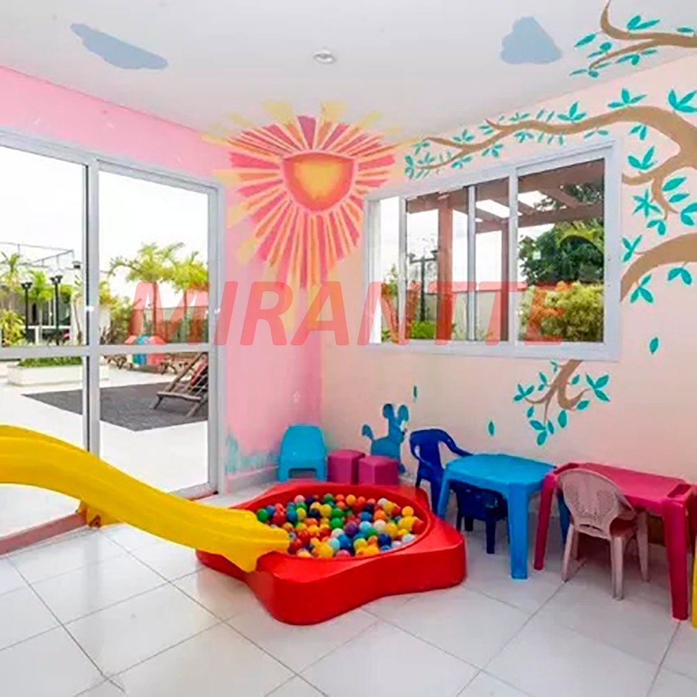 Apartamento de 58m² com 2 quartos em Vila Galvão
