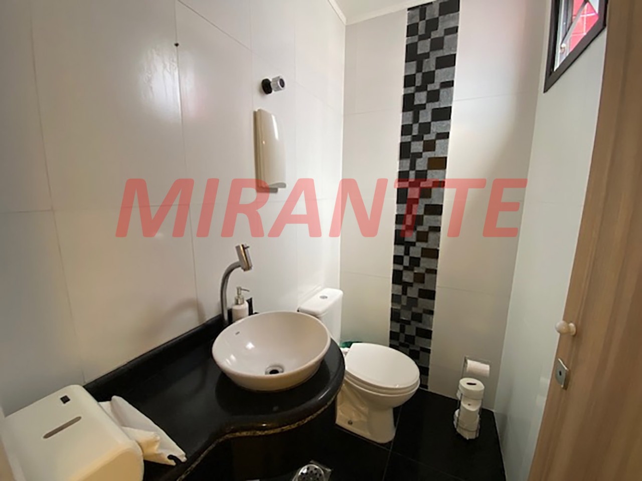 Comercial de 54m² em Santana