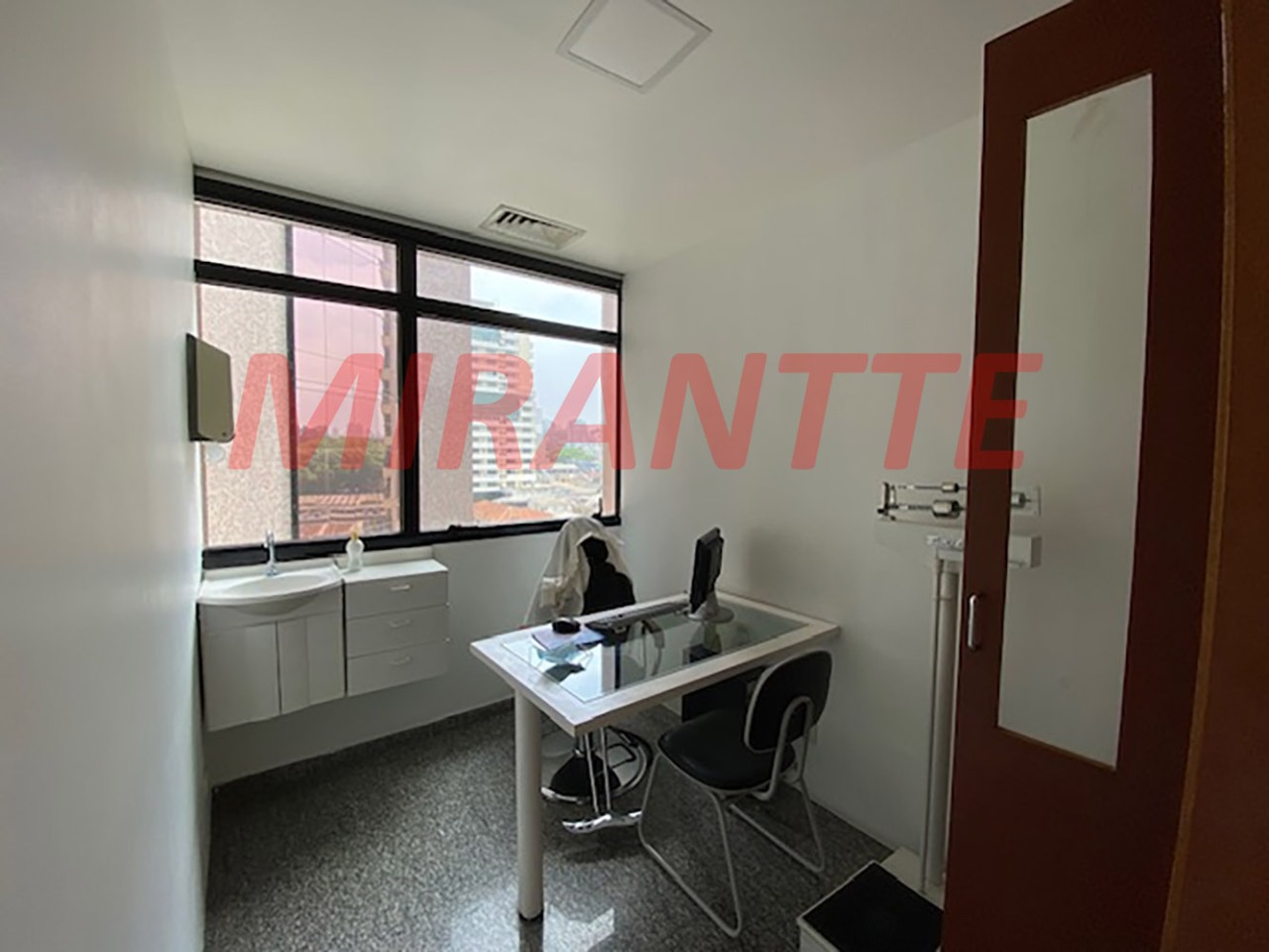 Comercial de 54m² em Santana