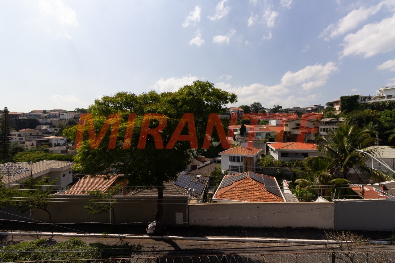 Sobrado de 412m² com 9 quartos em Jardim São Bento