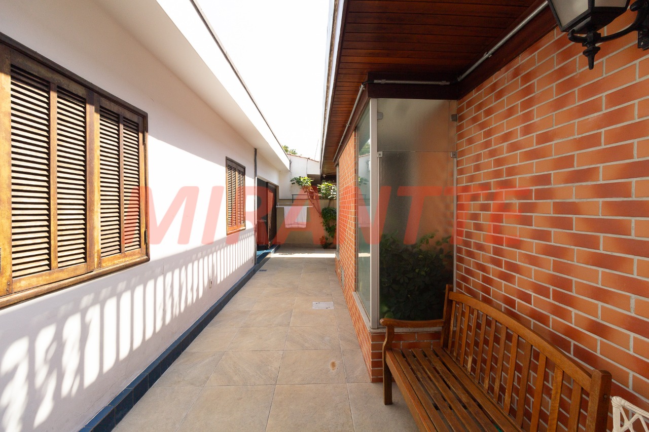 Sobrado de 412m² com 9 quartos em Jardim São Bento