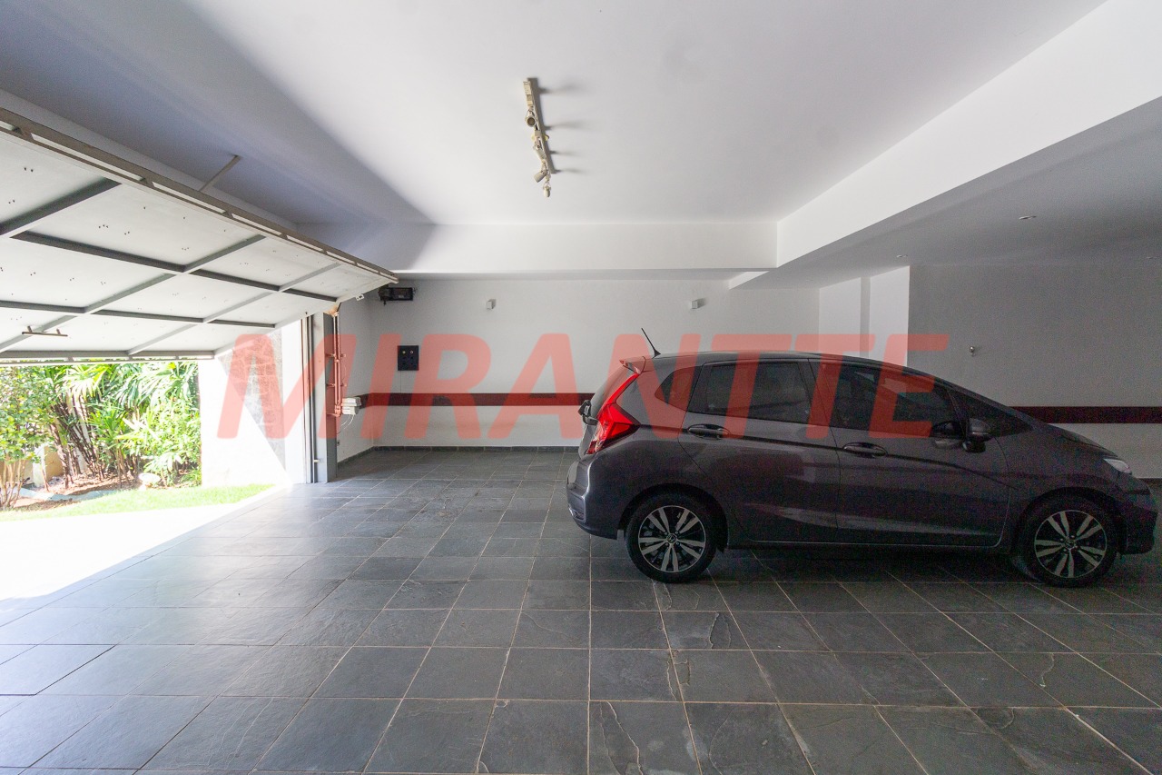 Sobrado de 412m² com 9 quartos em Jardim São Bento