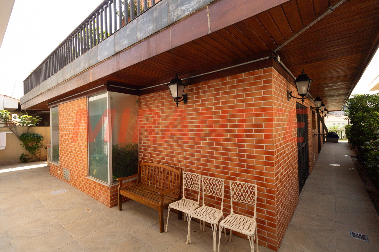 Sobrado de 412m² com 9 quartos em Jardim São Bento
