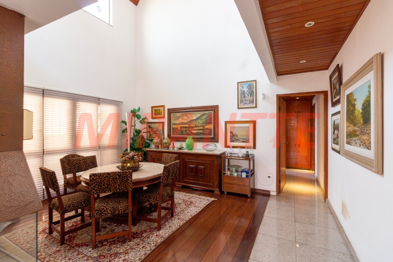 Sobrado de 412m² com 9 quartos em Jardim São Bento
