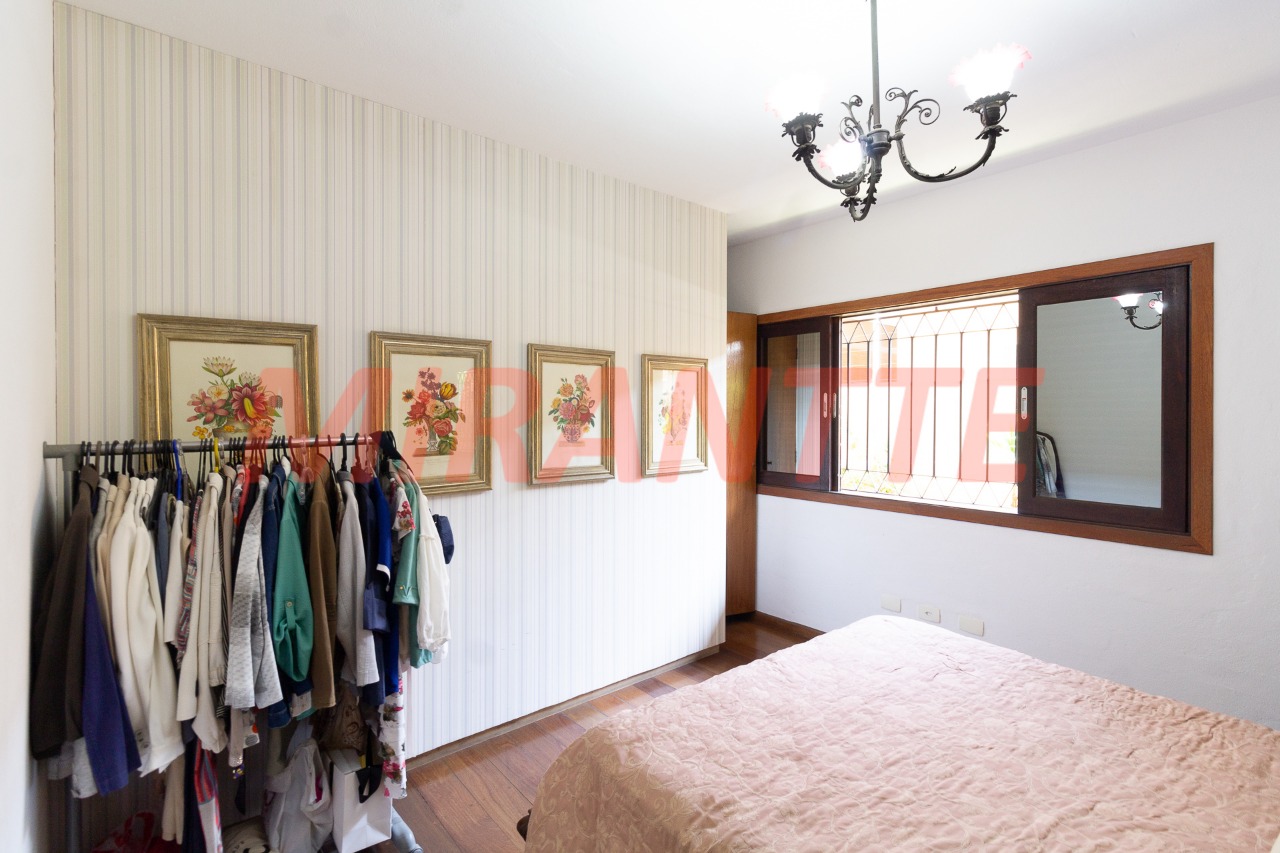 Sobrado de 412m² com 9 quartos em Jardim São Bento
