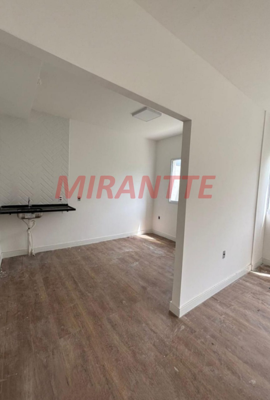 Apartamento de 28.23m² com 2 quartos em Casa Verde Alta