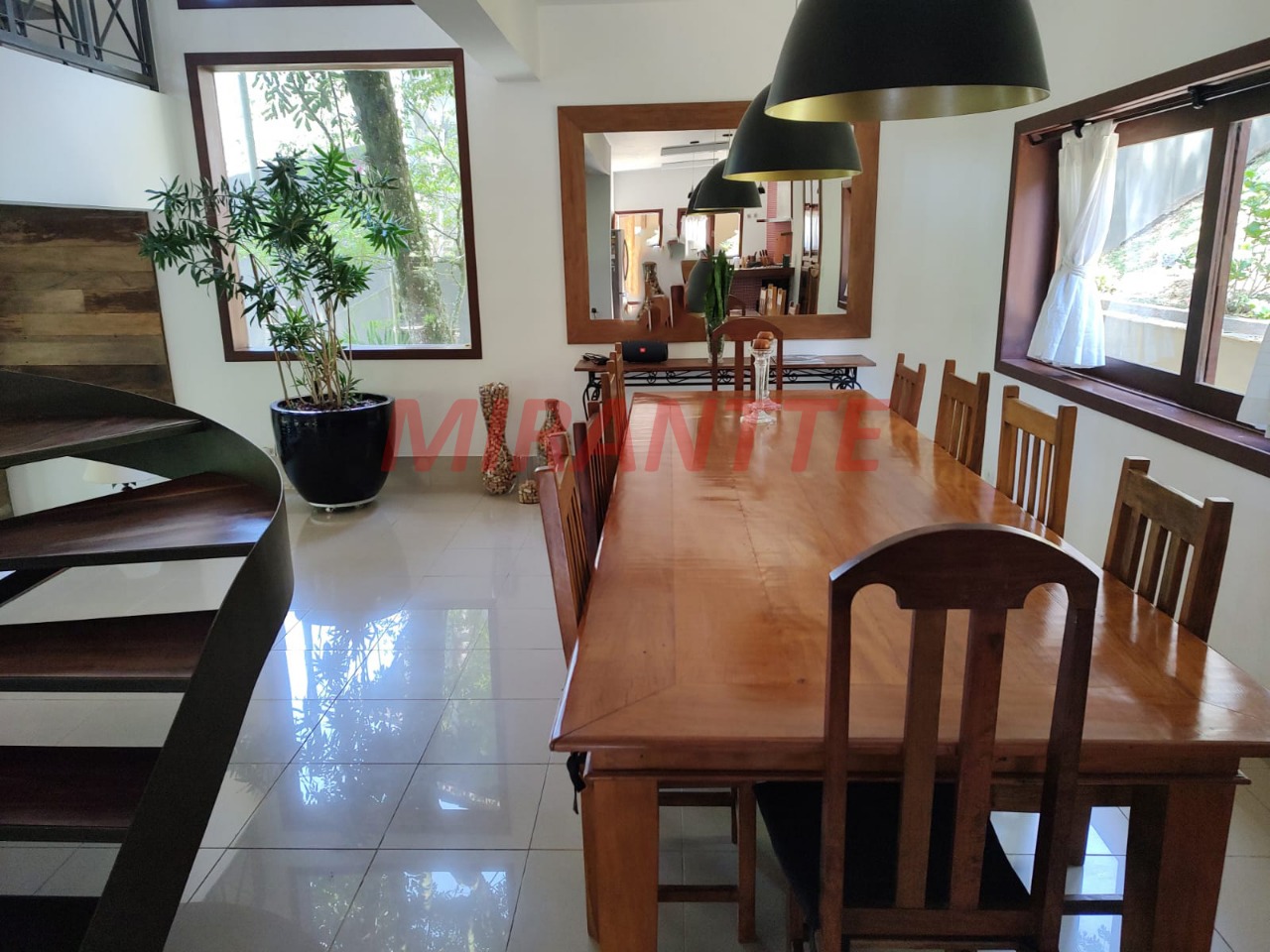 Cond. fechado de 380m² com 3 quartos em Roseira