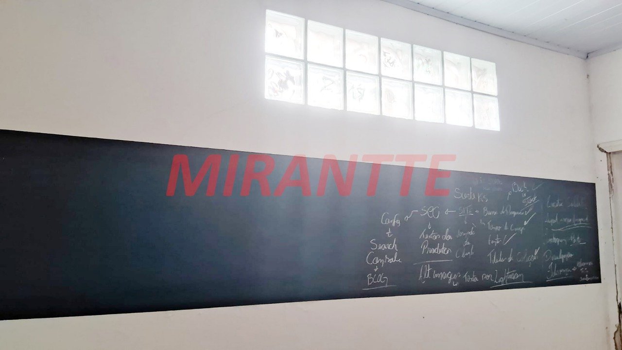 Sobrado de 140m² com 3 quartos em Santana