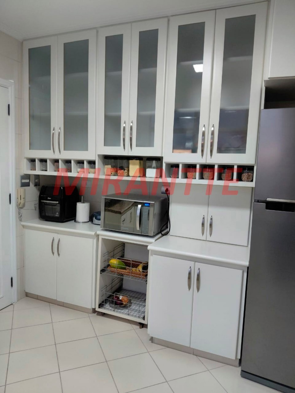 Apartamento de 219m² com 3 quartos em Água Fria