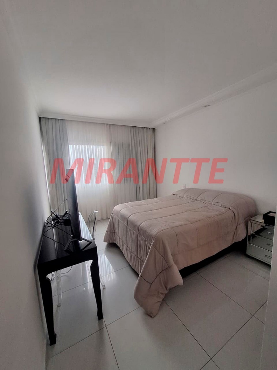 Apartamento de 219m² com 3 quartos em Água Fria