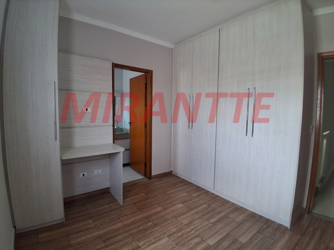 Sobrado de 132m² com 3 quartos em Parque Vitoria