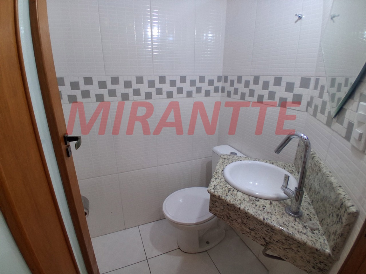 Sobrado de 132m² com 3 quartos em Parque Vitoria
