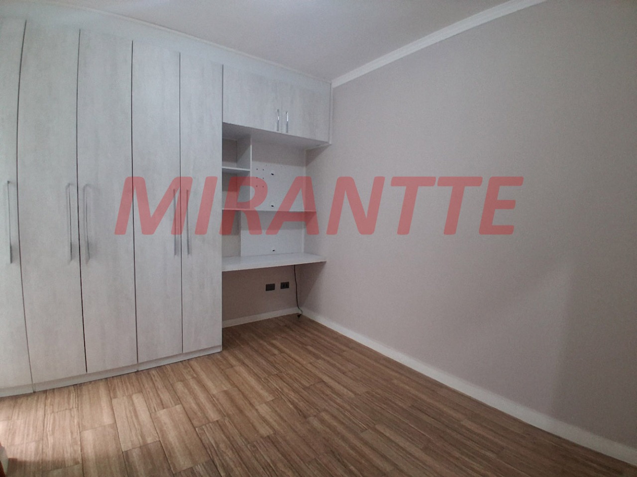 Sobrado de 132m² com 3 quartos em Parque Vitoria