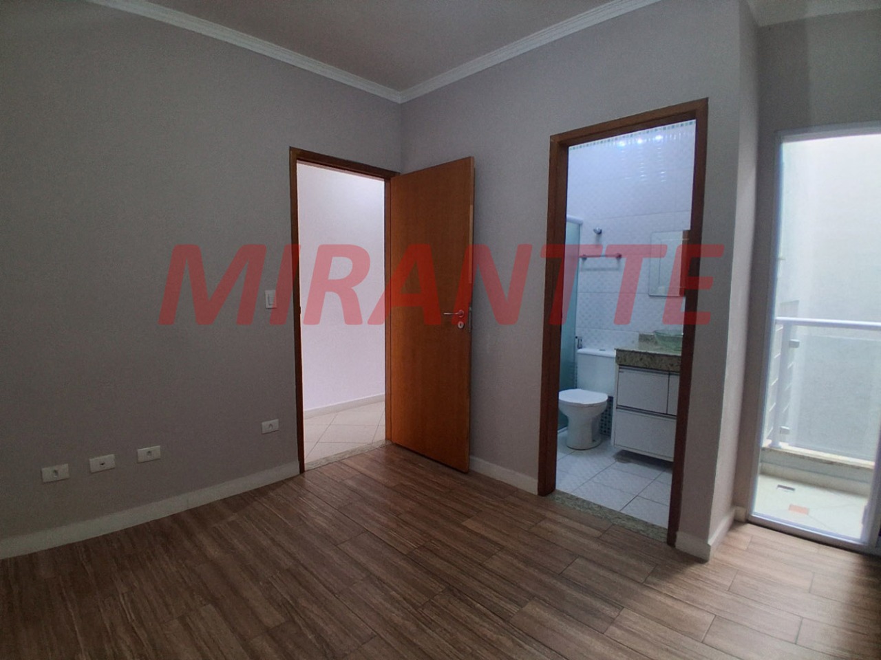 Sobrado de 132m² com 3 quartos em Parque Vitoria