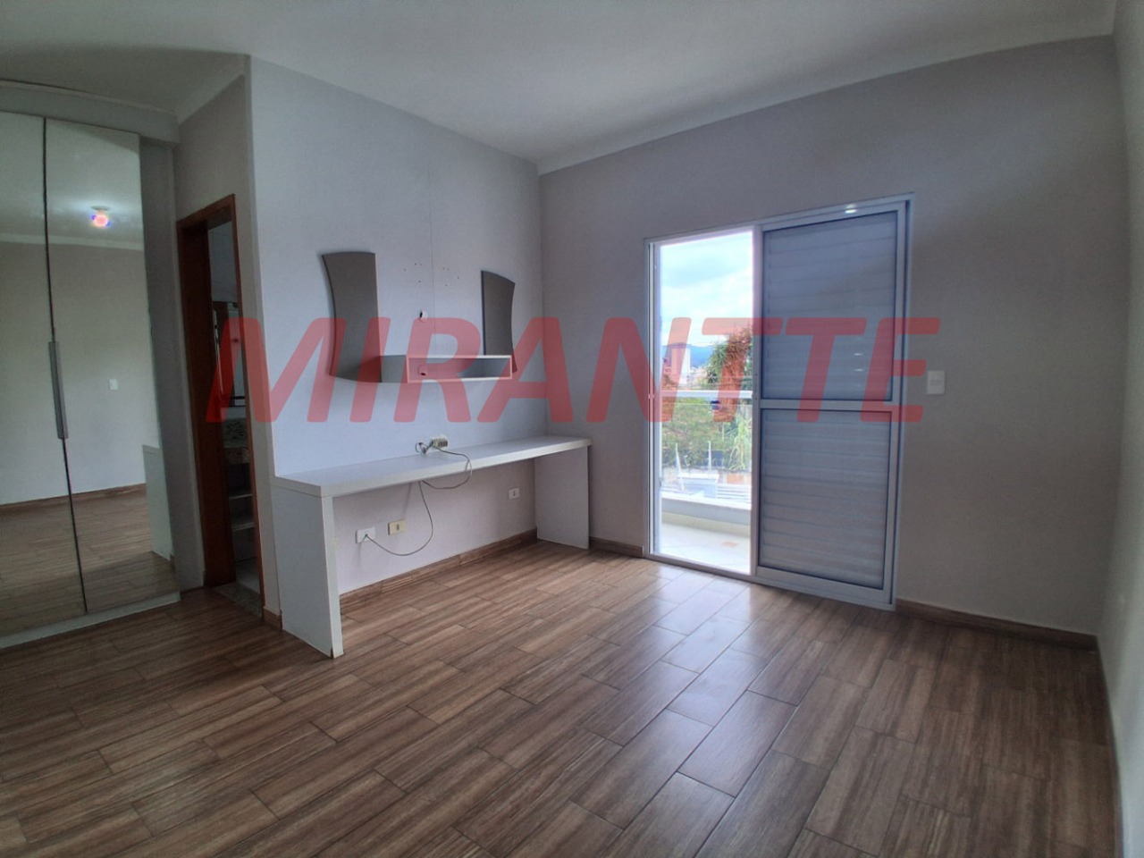 Sobrado de 132m² com 3 quartos em Parque Vitoria