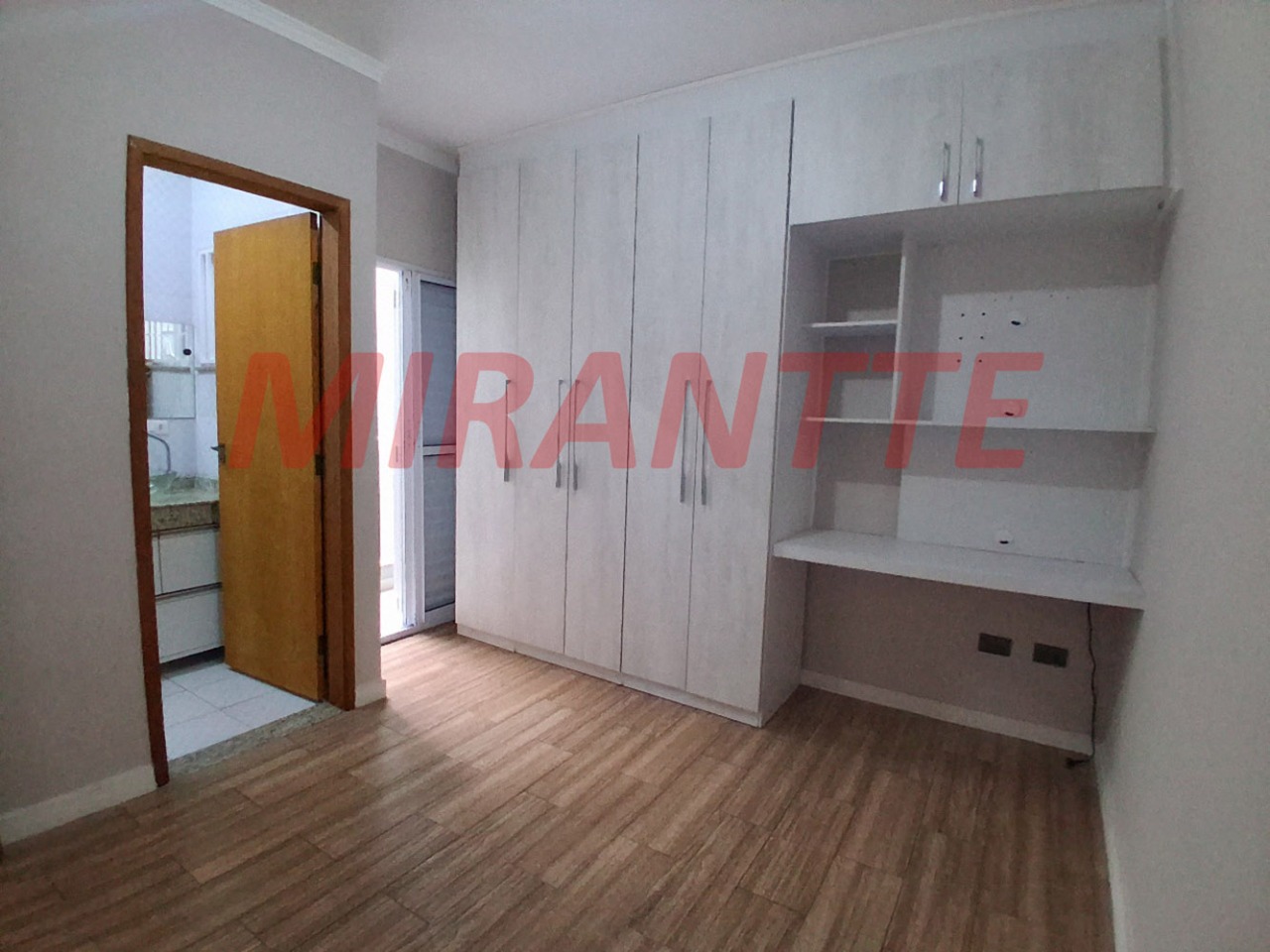 Sobrado de 132m² com 3 quartos em Parque Vitoria