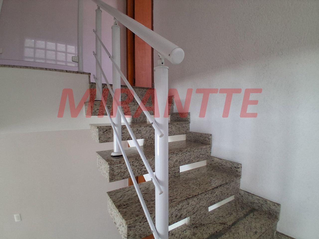 Sobrado de 132m² com 3 quartos em Parque Vitoria