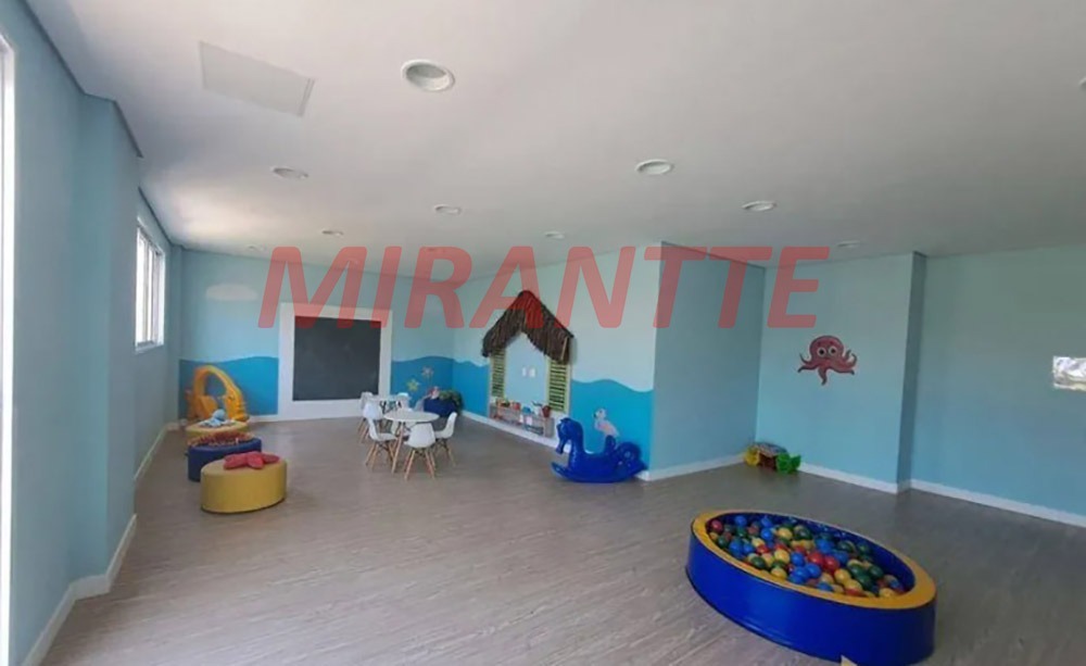 Apartamento de 67.33m² com 3 quartos em Chora Menino