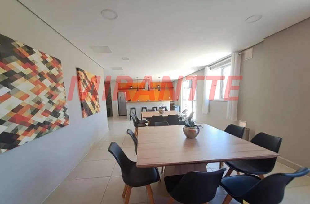 Apartamento de 67.33m² com 3 quartos em Chora Menino