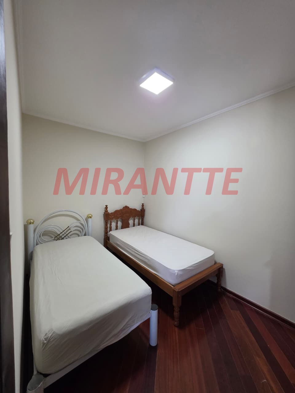 Cond. fechado de 420m² com 4 quartos em Caraguata