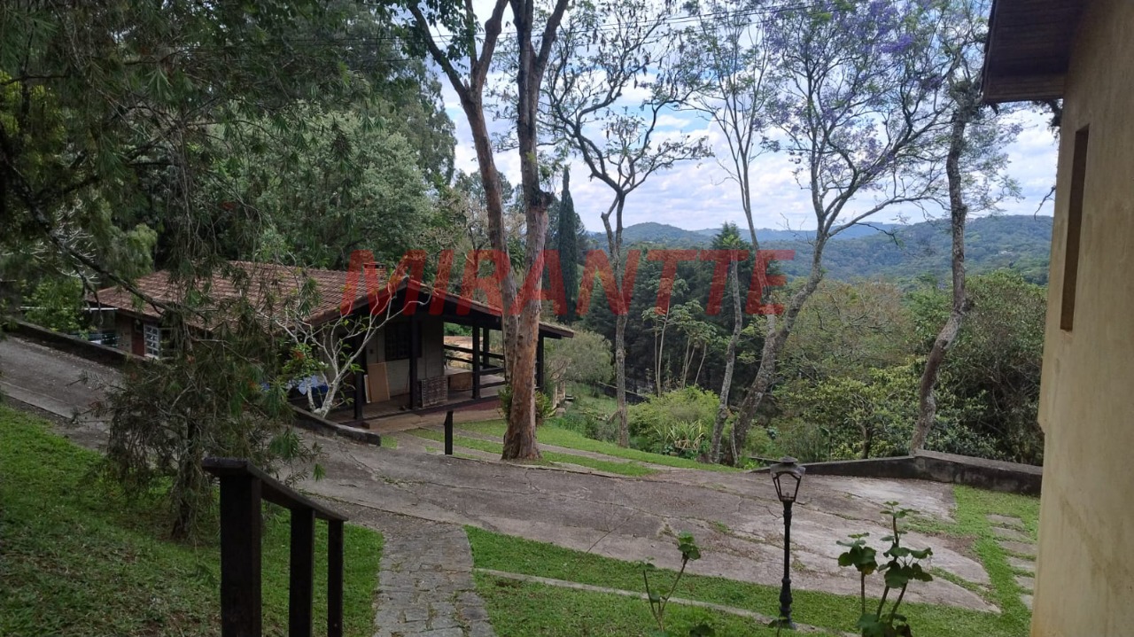 Casa terrea de 145.86m² com 3 quartos em Serra da Cantareira