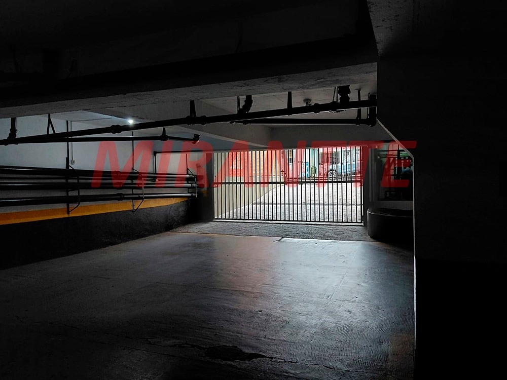 Apartamento de 198m² com 3 quartos em Água Fria