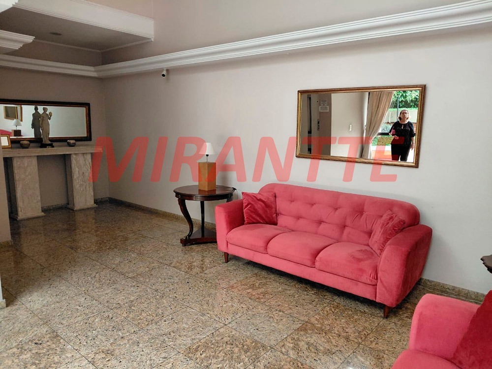 Apartamento de 198m² com 3 quartos em Água Fria