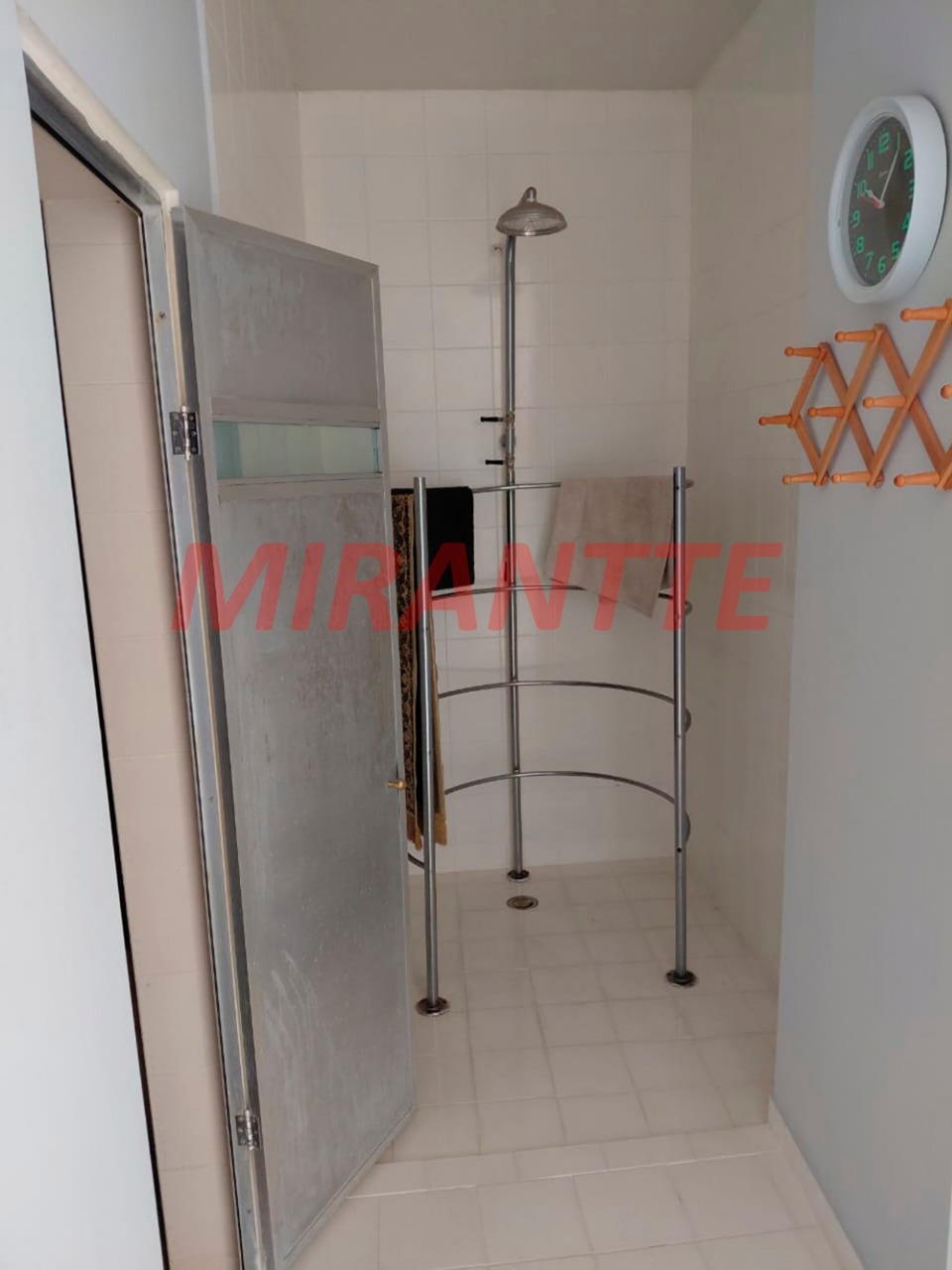 Apartamento de 198m² com 3 quartos em Água Fria