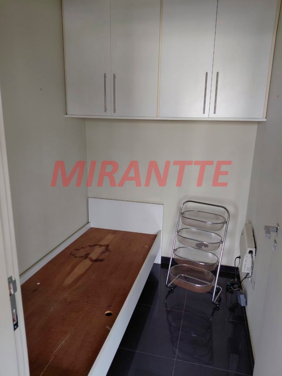 Apartamento de 198m² com 3 quartos em Água Fria