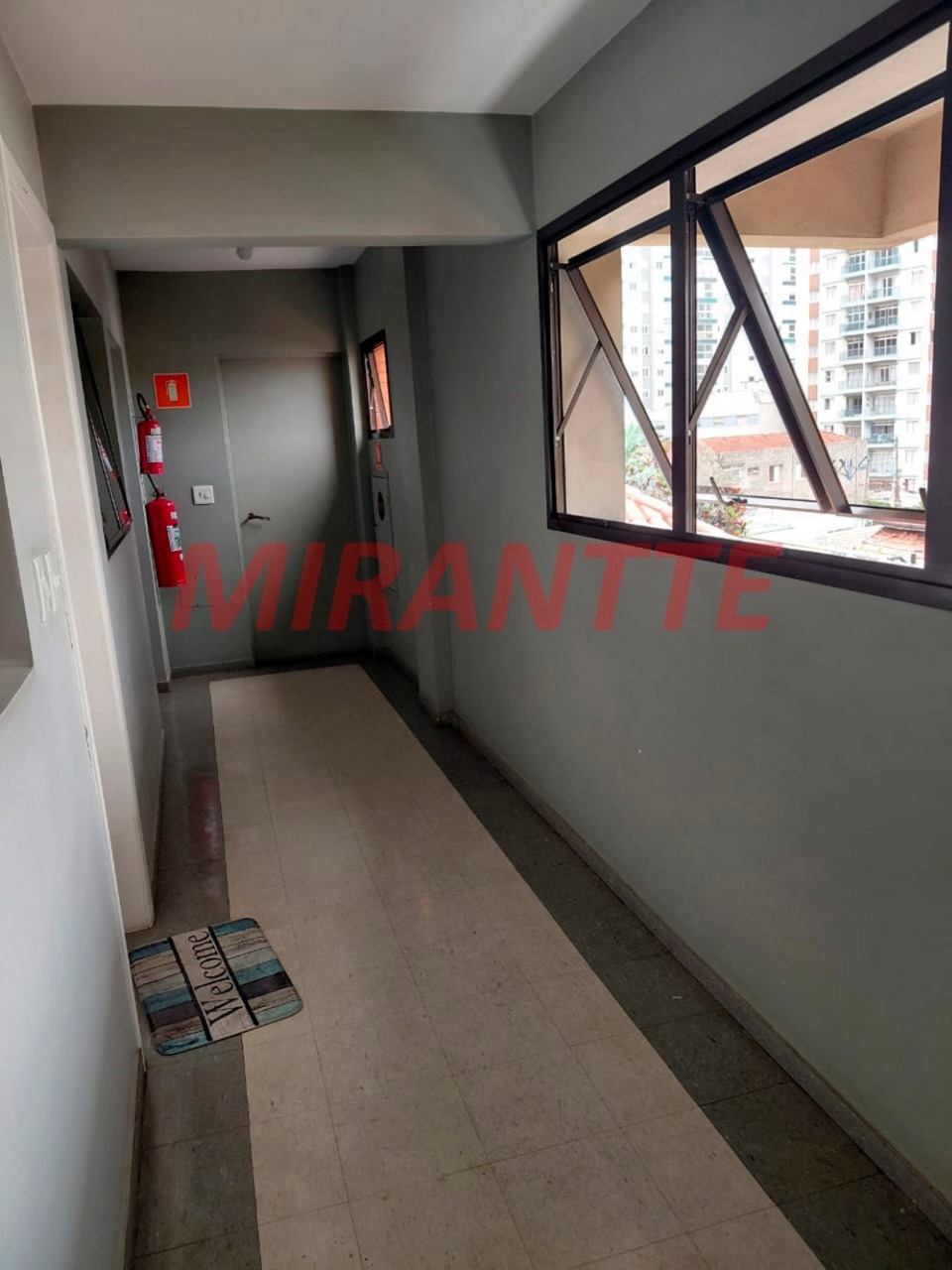 Apartamento de 198m² com 3 quartos em Água Fria