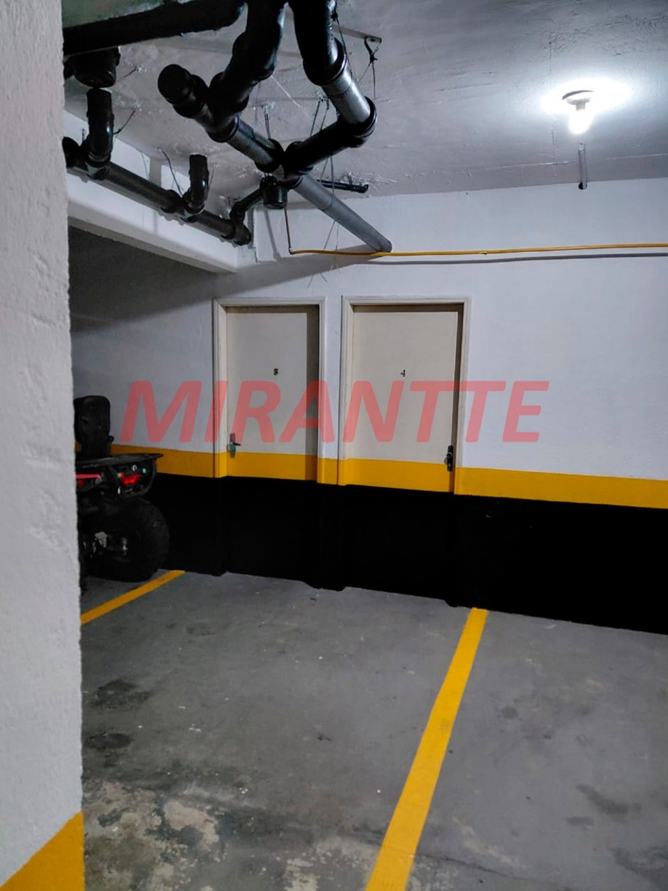 Apartamento de 198m² com 3 quartos em Água Fria