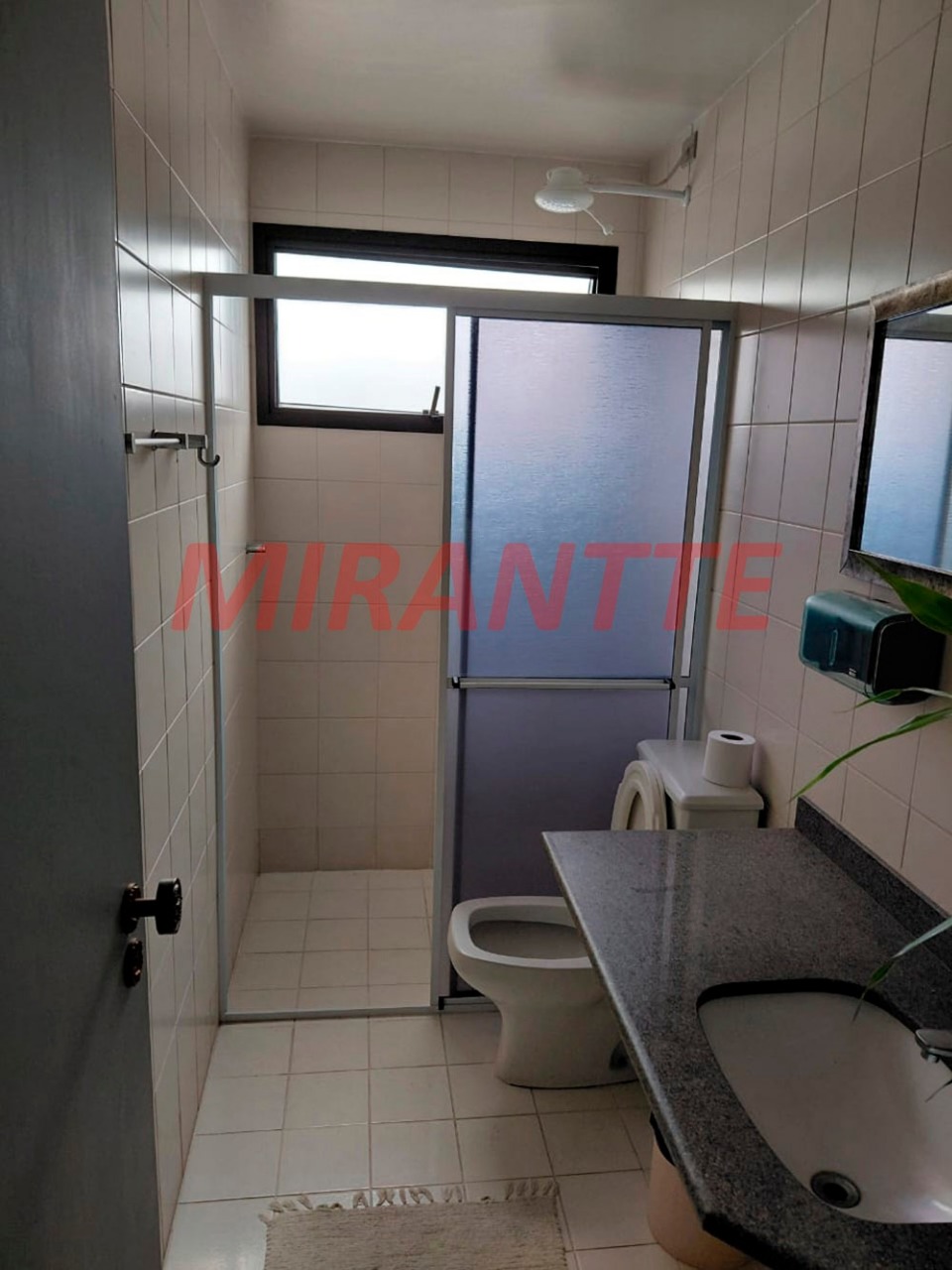 Apartamento de 198m² com 3 quartos em Água Fria