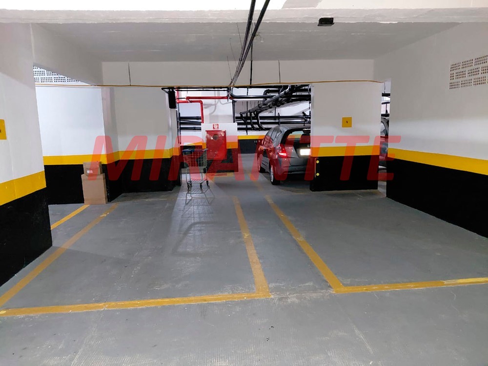 Apartamento de 198m² com 3 quartos em Água Fria