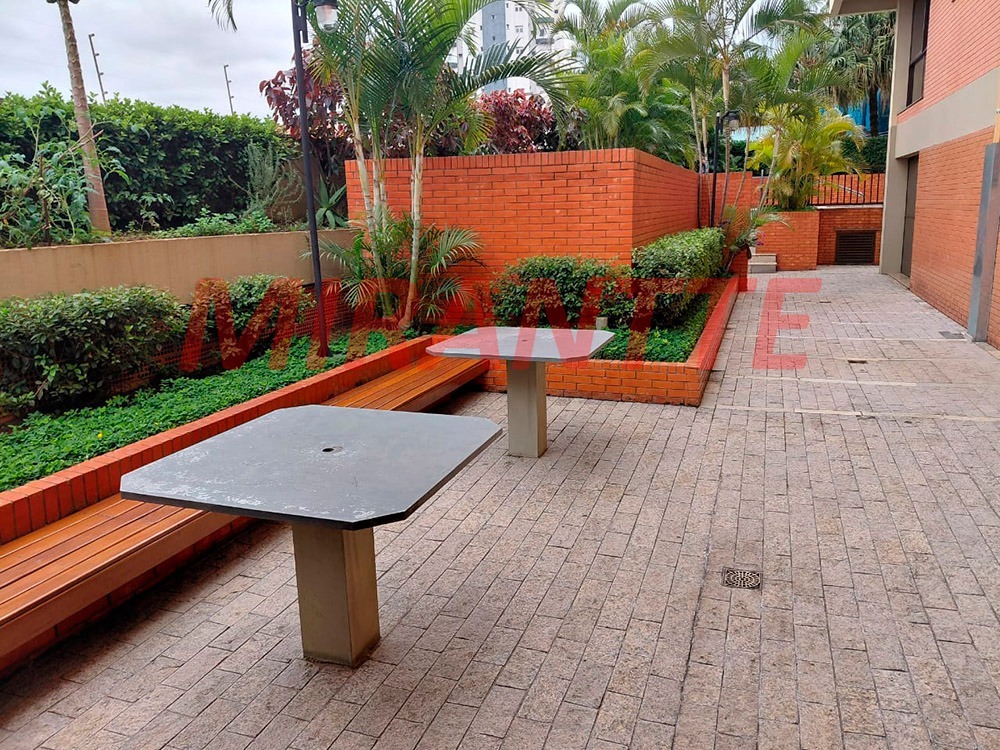 Apartamento de 198m² com 3 quartos em Água Fria