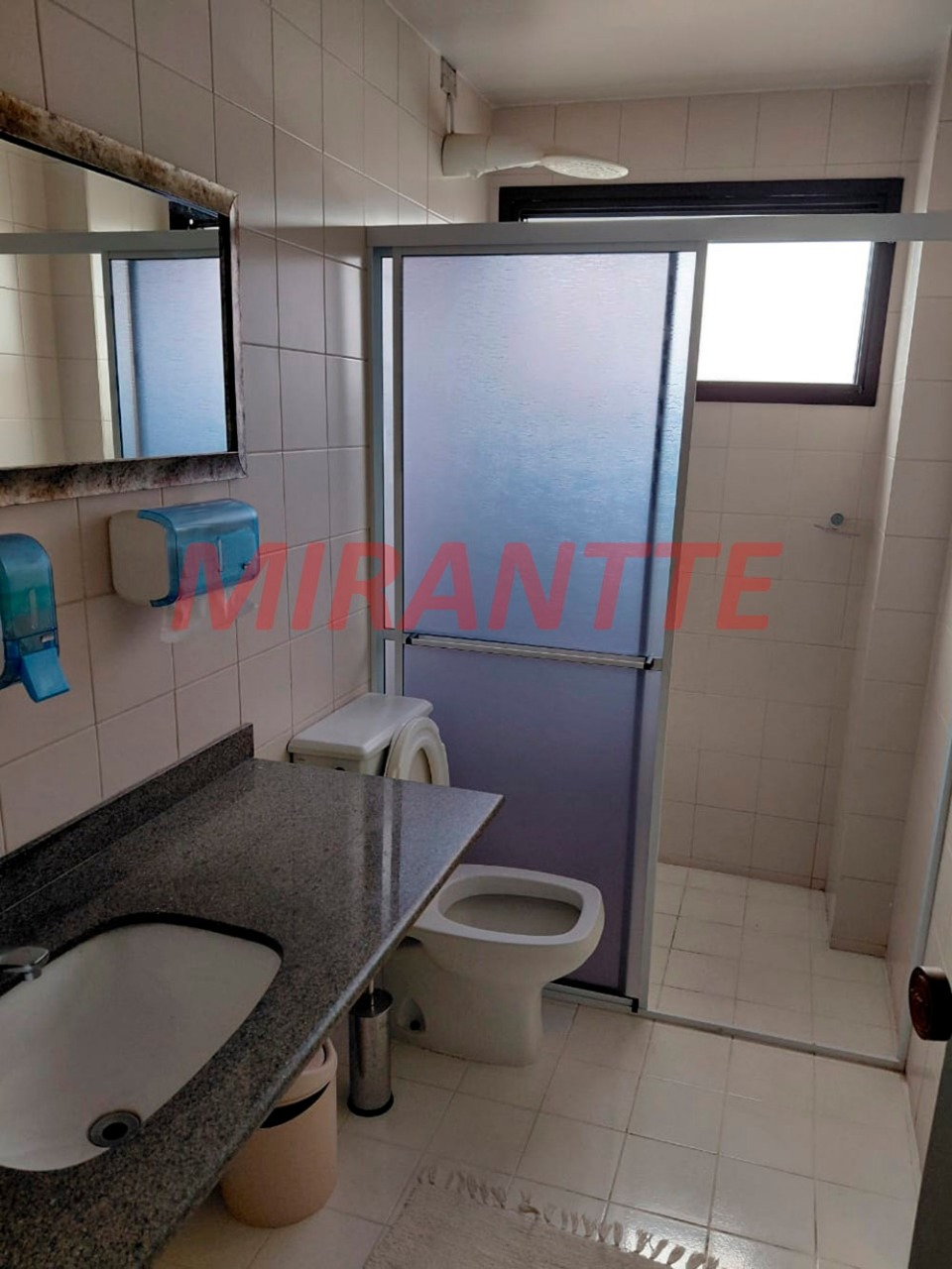 Apartamento de 198m² com 3 quartos em Água Fria