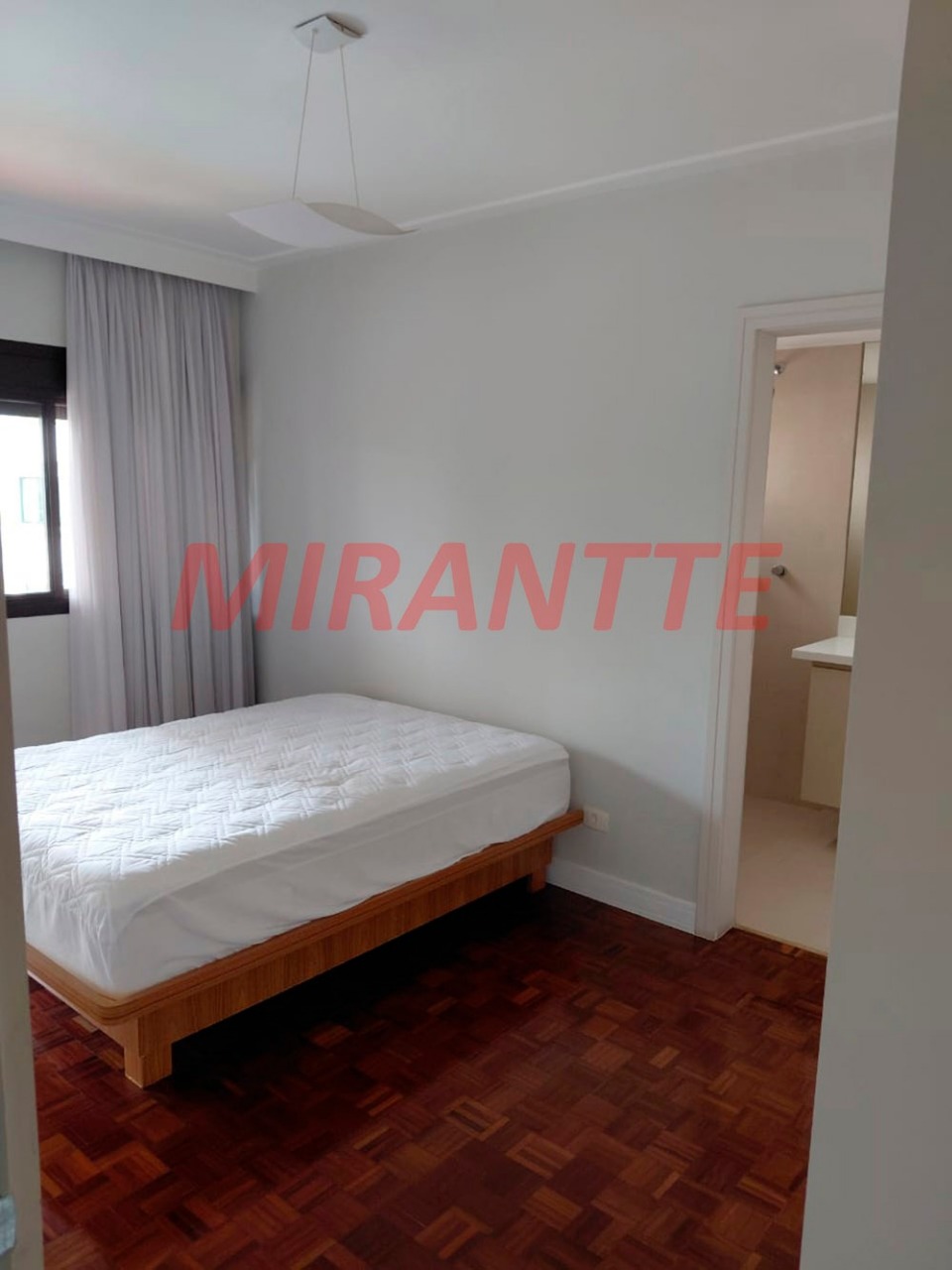 Apartamento de 198m² com 3 quartos em Água Fria