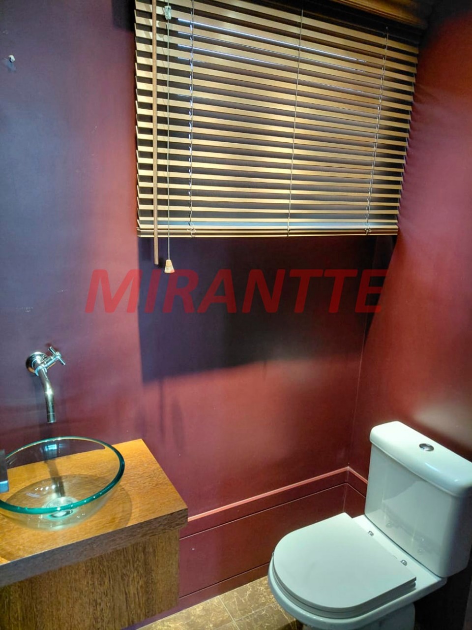 Apartamento de 198m² com 3 quartos em Água Fria