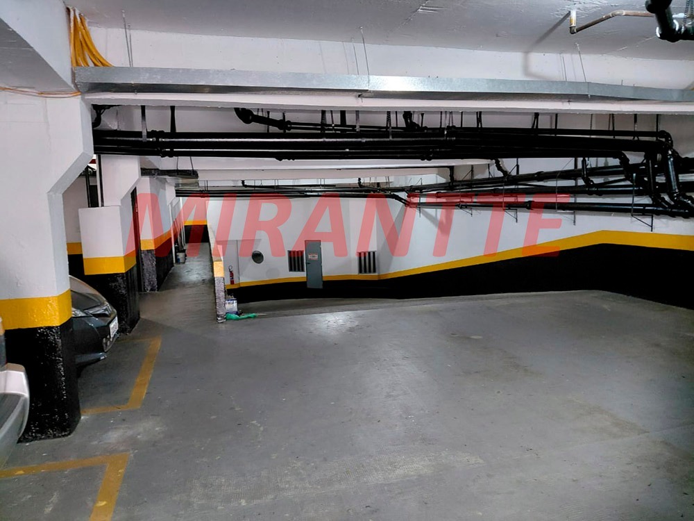 Apartamento de 198m² com 3 quartos em Água Fria