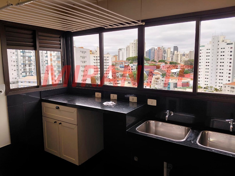 Apartamento de 198m² com 3 quartos em Água Fria