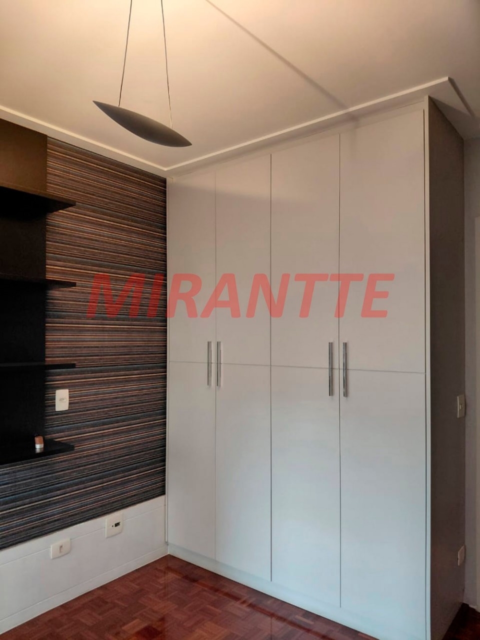 Apartamento de 198m² com 3 quartos em Água Fria