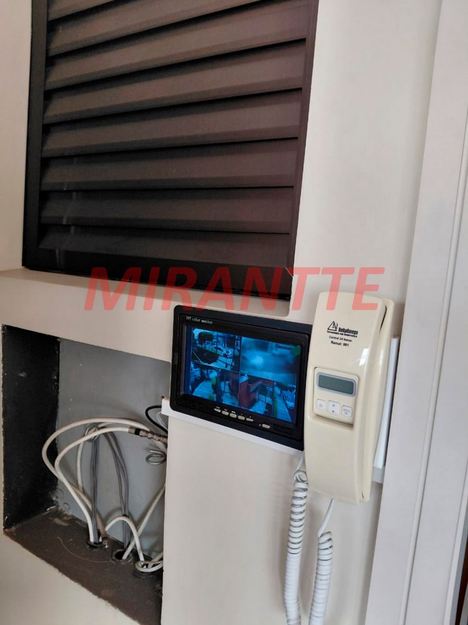 Apartamento de 198m² com 3 quartos em Água Fria