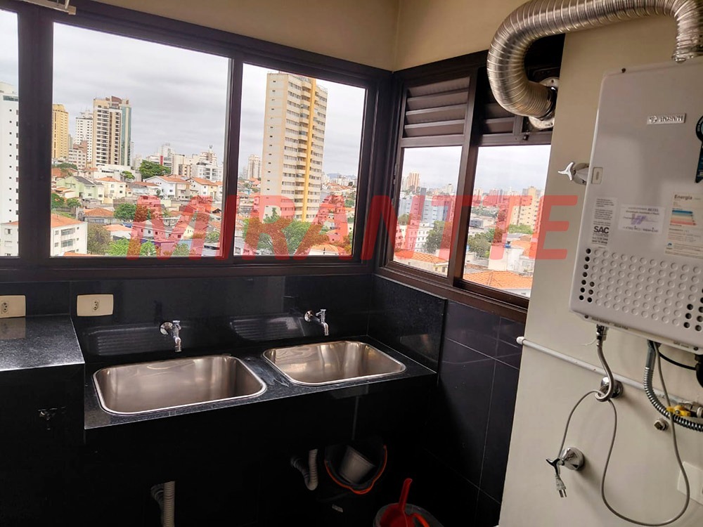 Apartamento de 198m² com 3 quartos em Água Fria