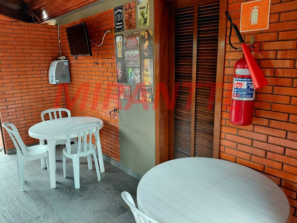 Apartamento de 198m² com 3 quartos em Água Fria